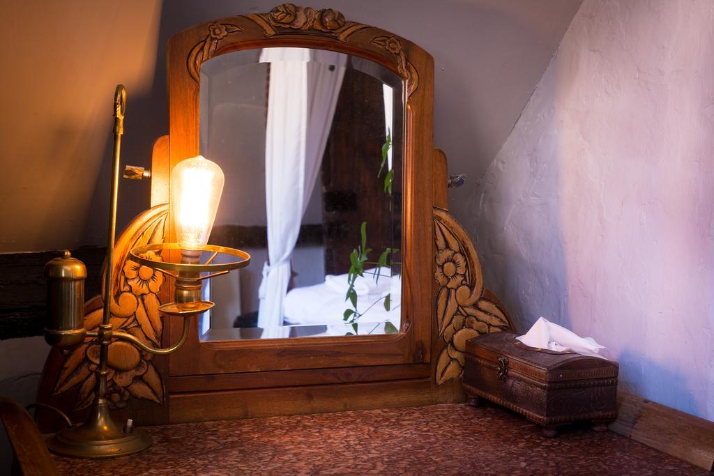 Trembling Madness Apartments Йорк Екстер'єр фото