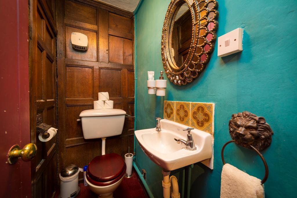 Trembling Madness Apartments Йорк Екстер'єр фото